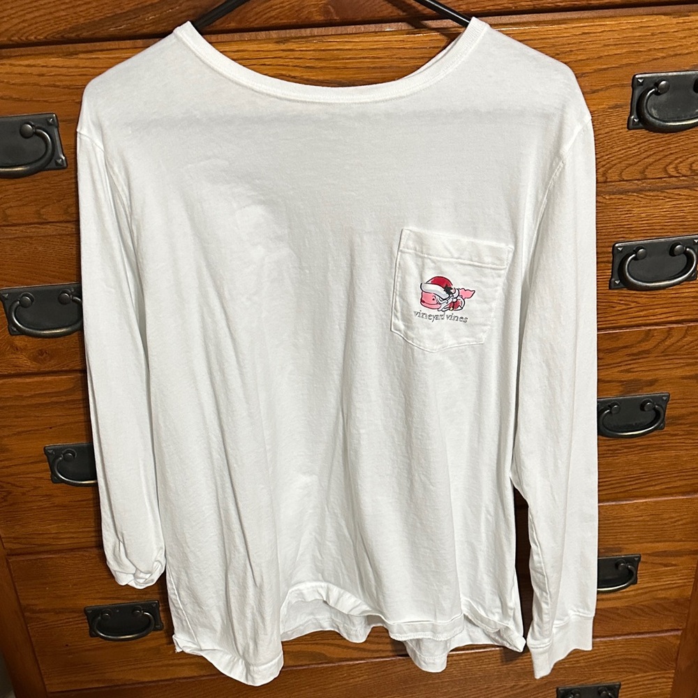 Vineyard Vines Mrs Claus Classic White Pocket Tee